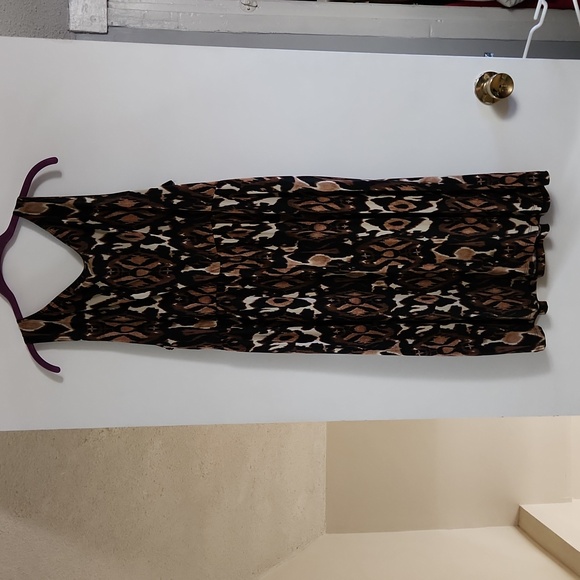 Dress - Picture 4 of 4